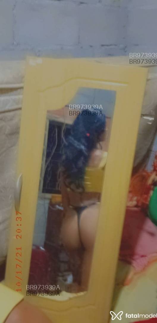Acompanhante travesti morena (o) de olhos castanhos em Aruanã - Luna gabrielly