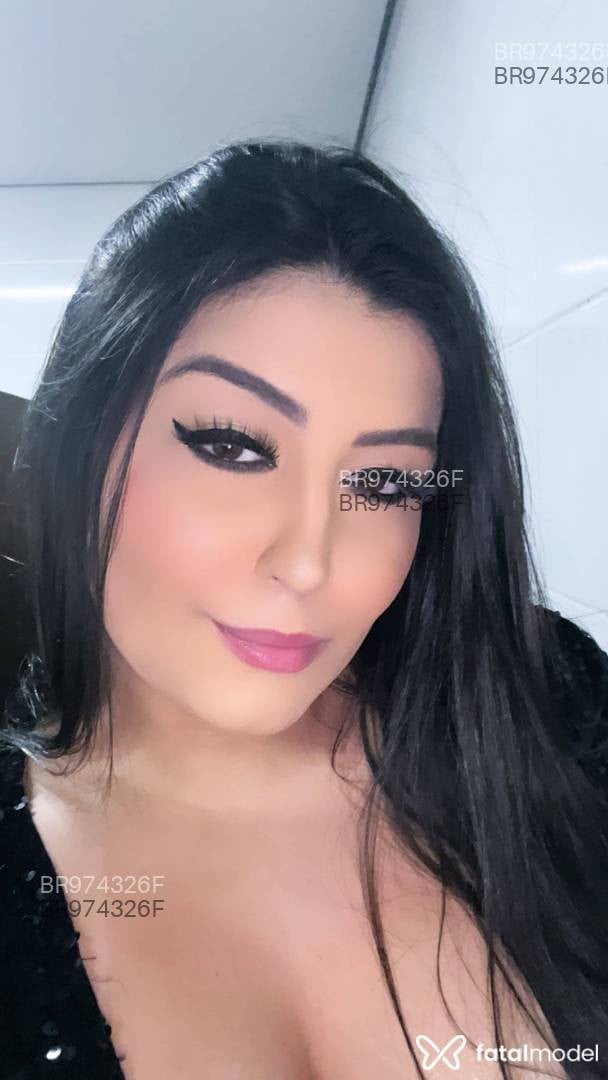 Acompanhante mulher com cabelo castanho de olhos castanhos em Bauru Acompanhante mulher com cabelo castanho de olhos castanhos em Bauru - JULIA