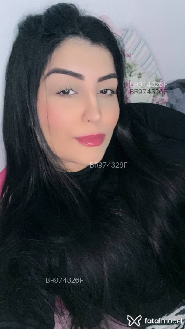 Acompanhante mulher com cabelo castanho de olhos castanhos em Bauru Acompanhante mulher com cabelo castanho de olhos castanhos em Bauru - JULIA