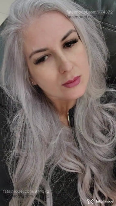 Acompanhante mulher loira (o) de olhos castanhos em Foz do Iguaçu - Melissa Bellini