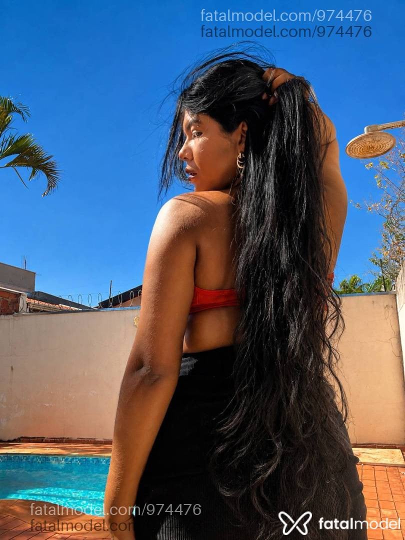 Acompanhante mulher morena (o) de olhos castanhos - Leticia