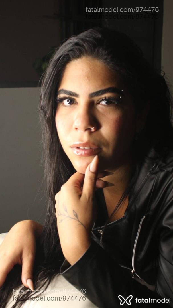 Acompanhante mulher morena (o) de olhos castanhos em Pirassununga - Leticia