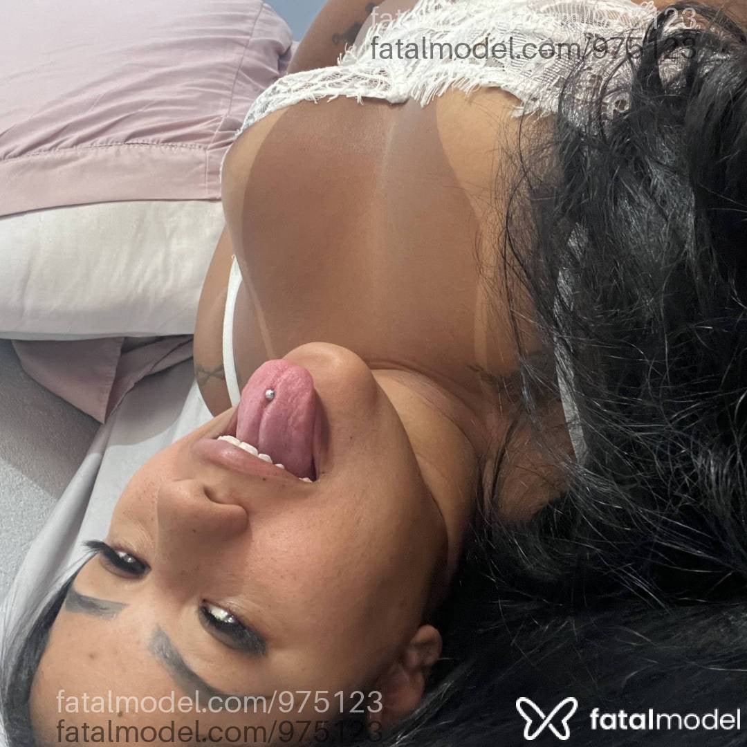 Acompanhante mulher morena (o) de olhos castanhos - CAROL MORENA