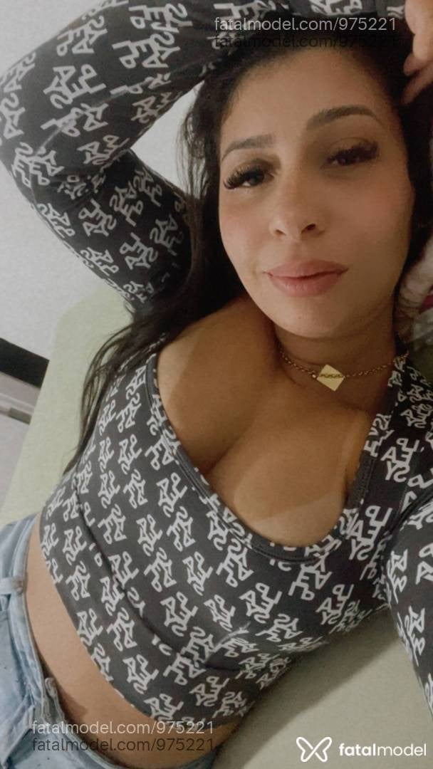 Acompanhante mulher morena (o) de olhos castanhos - Lary