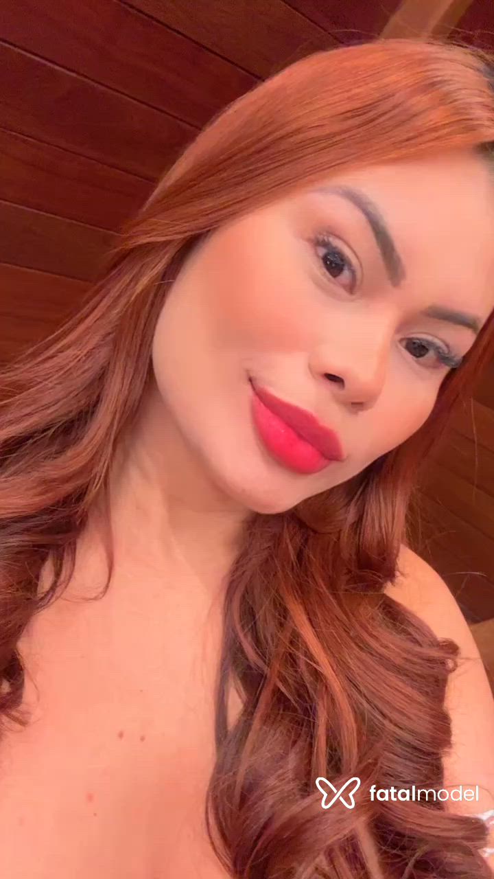 Acompanhante mulher ruiva (o) de olhos pretos - Nicole Ferraz