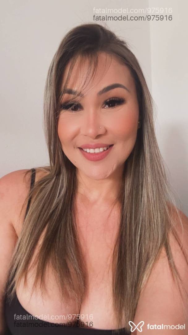 Acompanhante mulher loira (o) de olhos castanhos - Anne Moraes