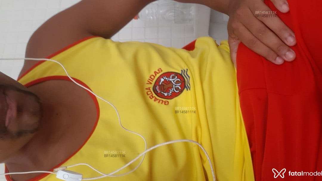 Acompanhante homem com cabelo castanho de olhos mel em Guarujá Acompanhante homem com cabelo castanho de olhos mel em Guarujá - Bombeiro