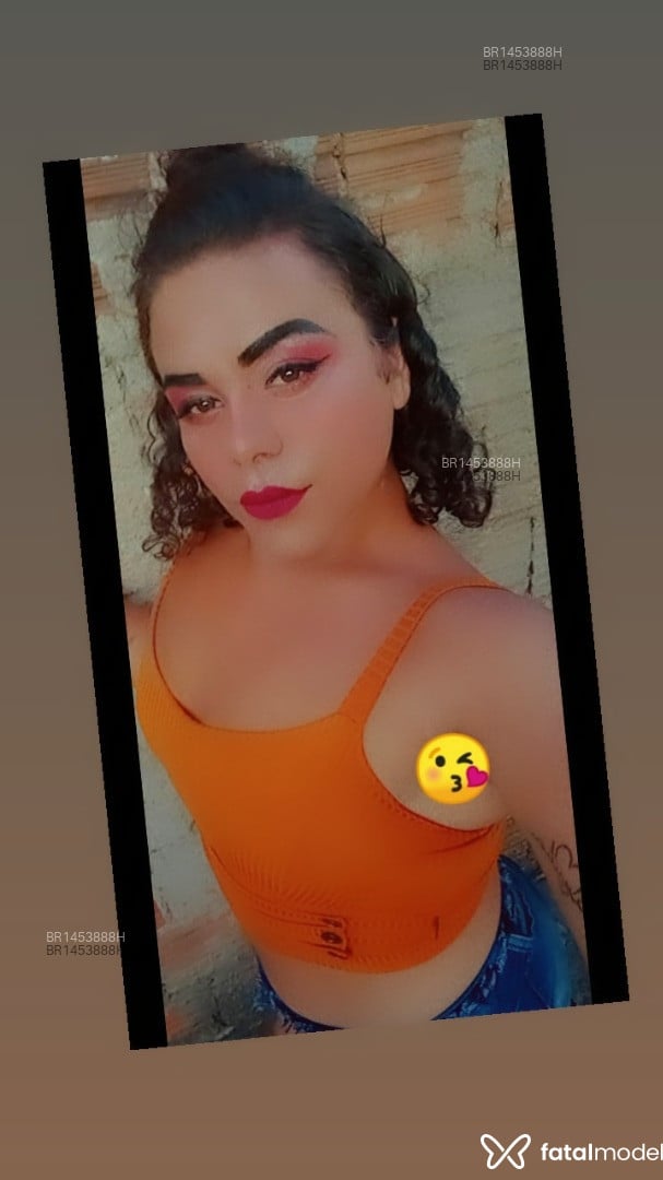 Acompanhante travesti com cabelo castanho de olhos castanhos em Birigui - Raissa scobar