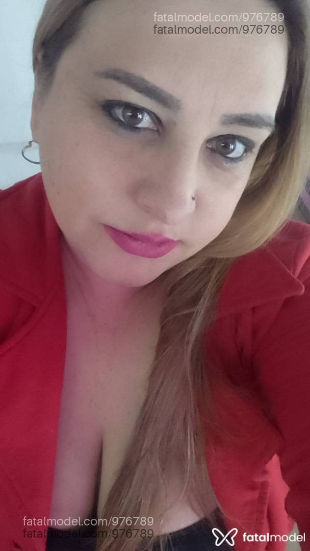 Acompanhante mulher loira (o) de olhos verdes - Lara