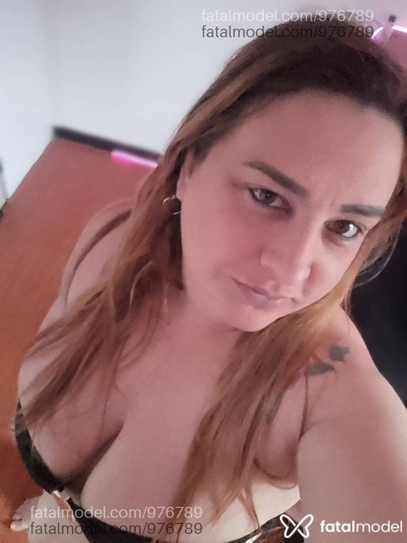Acompanhante mulher loira (o) de olhos verdes - Lara