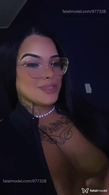 Acompanhante mulher morena (o) de olhos pretos - Ysabella Acompanhante mulher morena (o) de olhos pretos - Ysabella