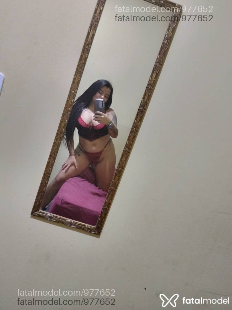 Acompanhante mulher ruiva (o) de olhos castanhos - Millena