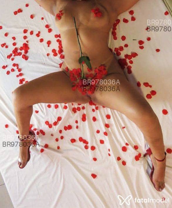Acompanhante mulher morena (o) de olhos castanhos em Brasília - Ingrid