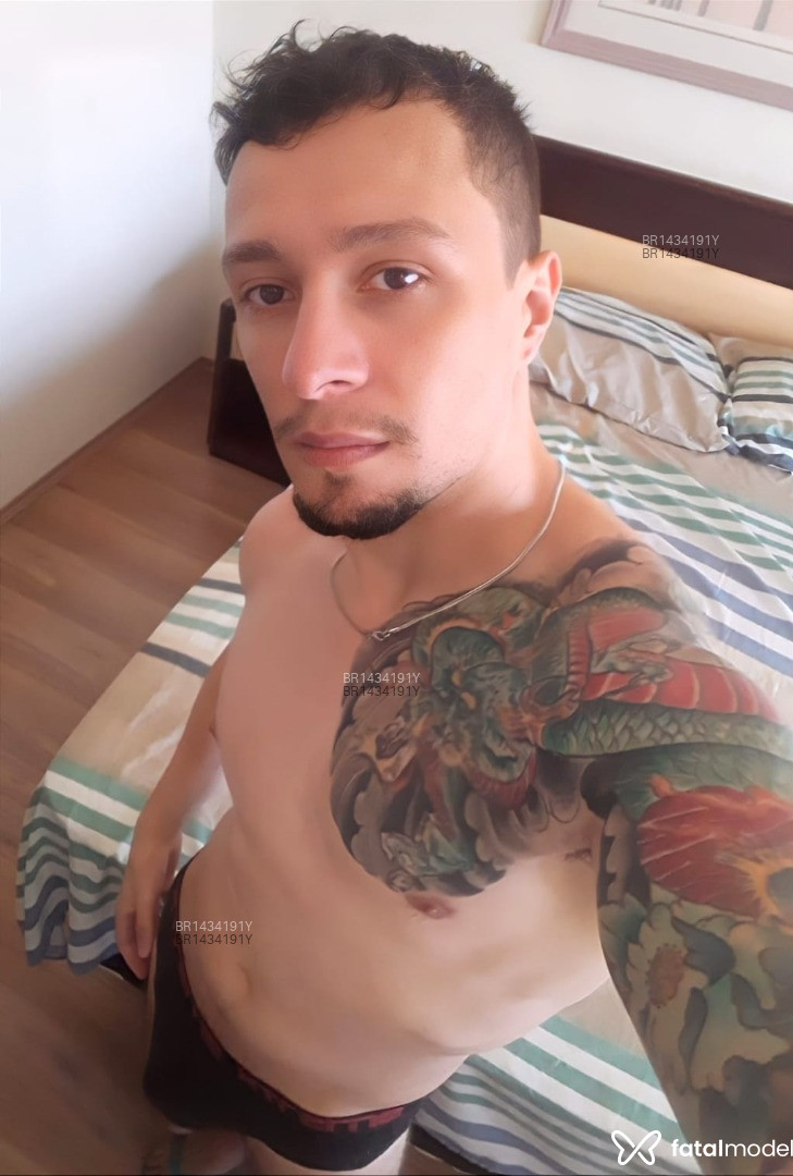 Acompanhante homem com cabelo castanho de olhos castanhos em São Paulo - Matheus Scott