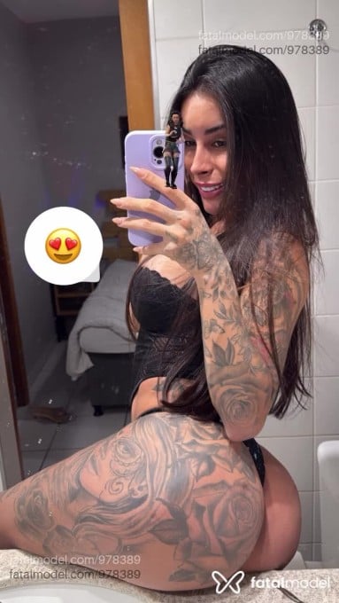 Acompanhante travesti com cabelo castanho de olhos castanhos em Porto Alegre - Tayara Fox