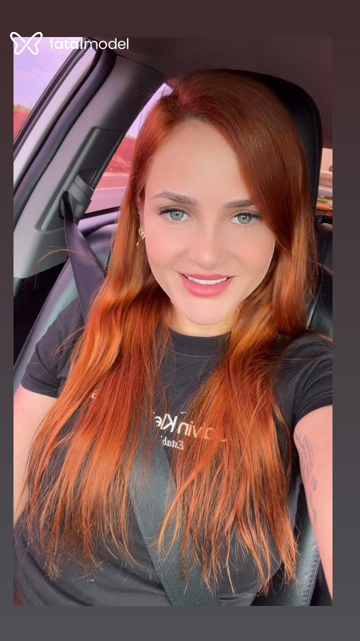 Acompanhante mulher ruiva (o) de olhos verdes - Nicole