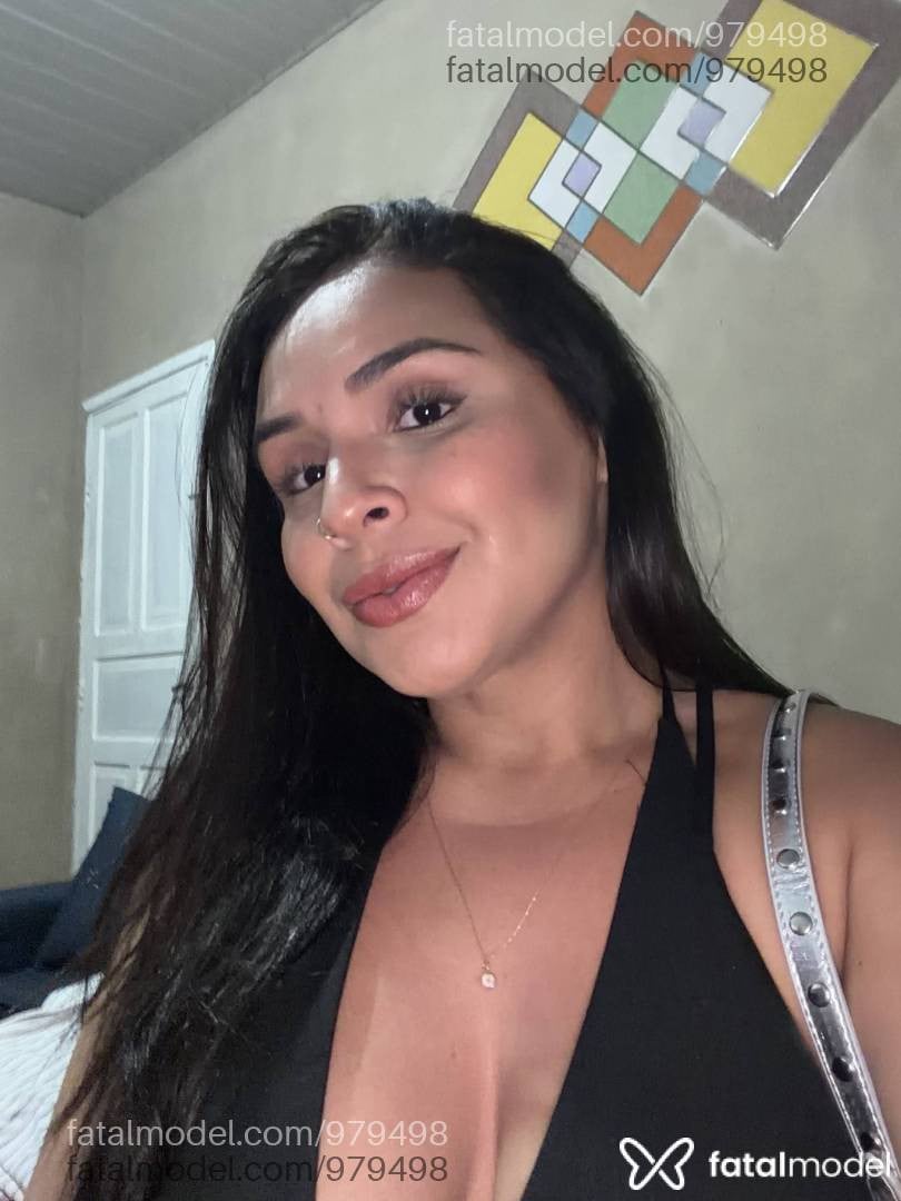 Acompanhante mulher com cabelo castanho de olhos castanhos - Camila Borges