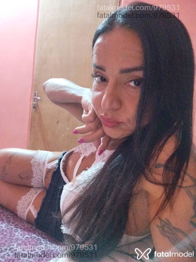 Acompanhante travesti com cabelo castanho de olhos castanhos em Ji-Paraná - Fabiola Correia