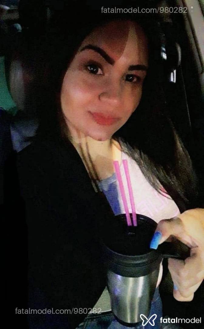 Acompanhante mulher com cabelo castanho de olhos castanhos - Luana Biancarde