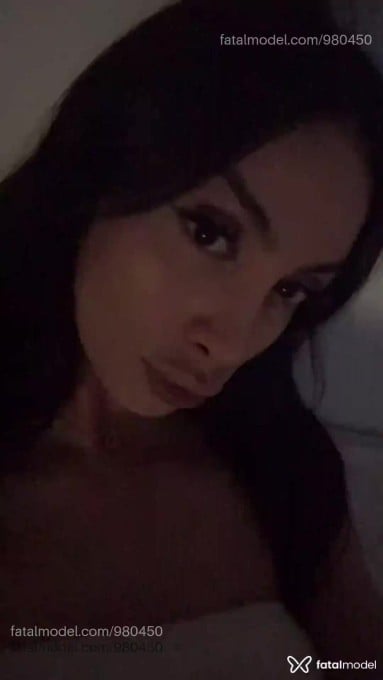 Acompanhante mulher trans morena (o) de olhos castanhos - Isadora Barbosa