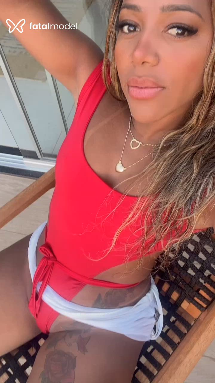 Acompanhante mulher morena (o) de olhos castanhos - Ludmila