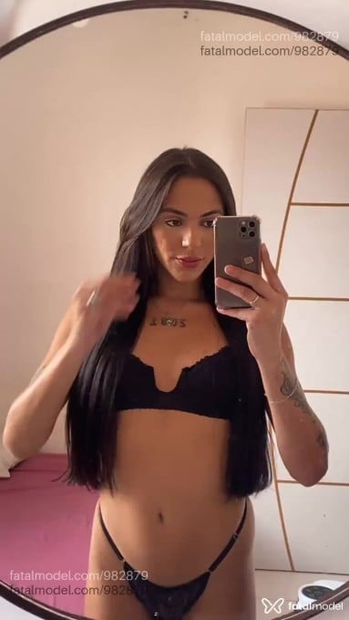 Acompanhante mulher trans morena (o) de olhos castanhos em Belo Horizonte - Alice Moura