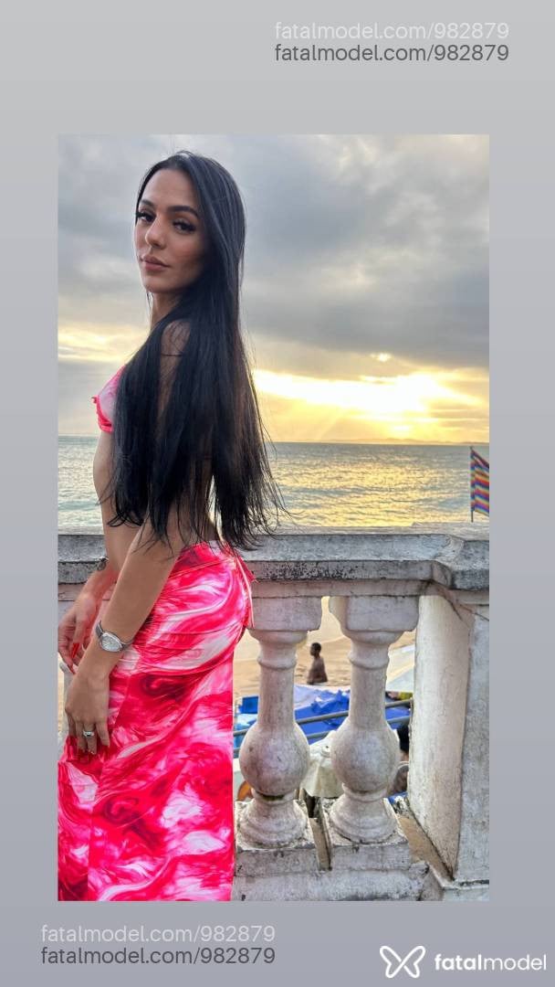 Acompanhante mulher trans morena (o) de olhos castanhos em Salvador - Alice Moura