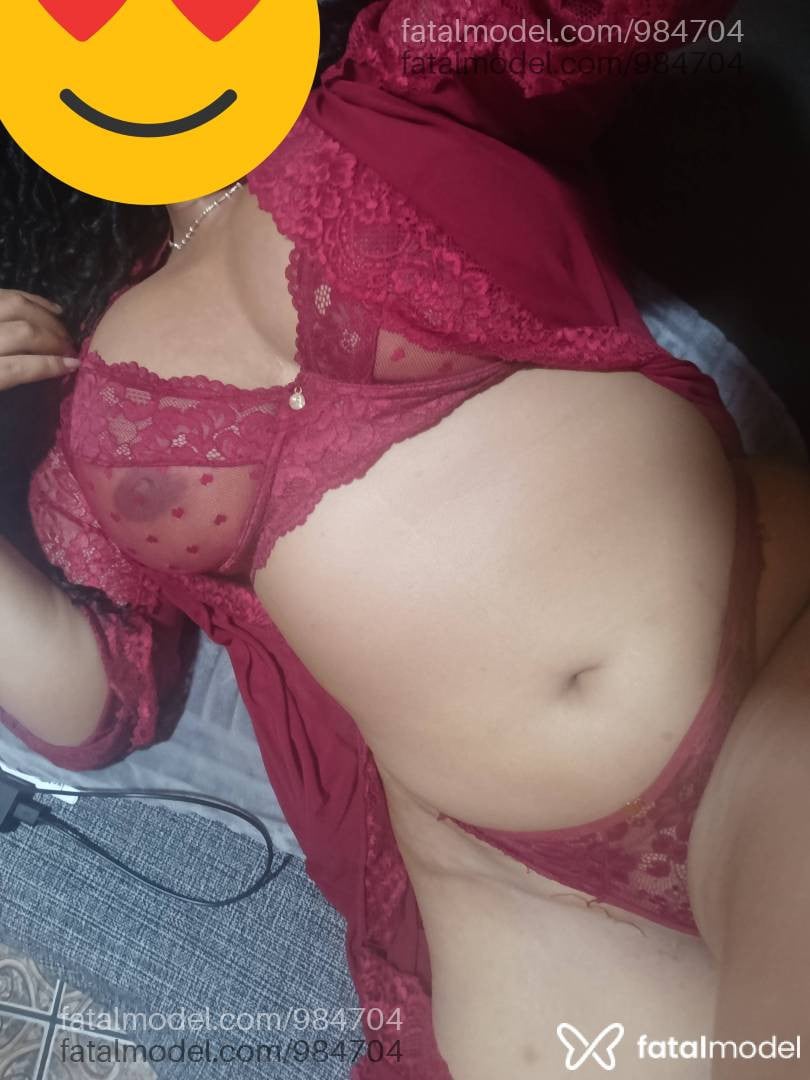 Acompanhante mulher morena (o) de olhos castanhos - Rubii