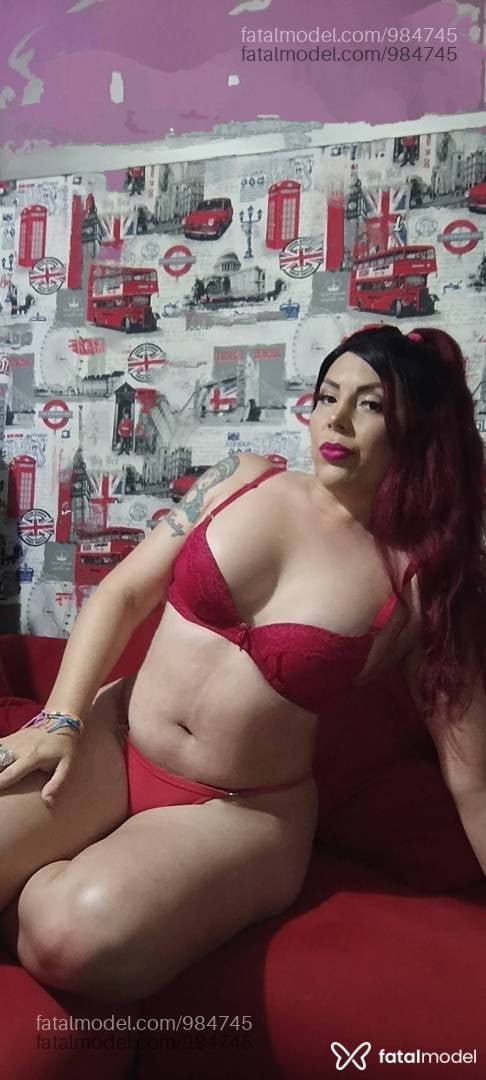Acompanhante mulher trans morena (o) de olhos castanhos em Navegantes - JUJUH