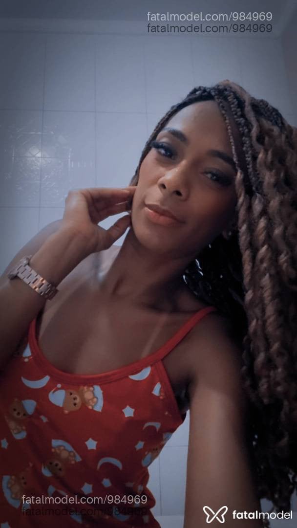 Acompanhante mulher morena (o) de olhos castanhos - Raissa Montez