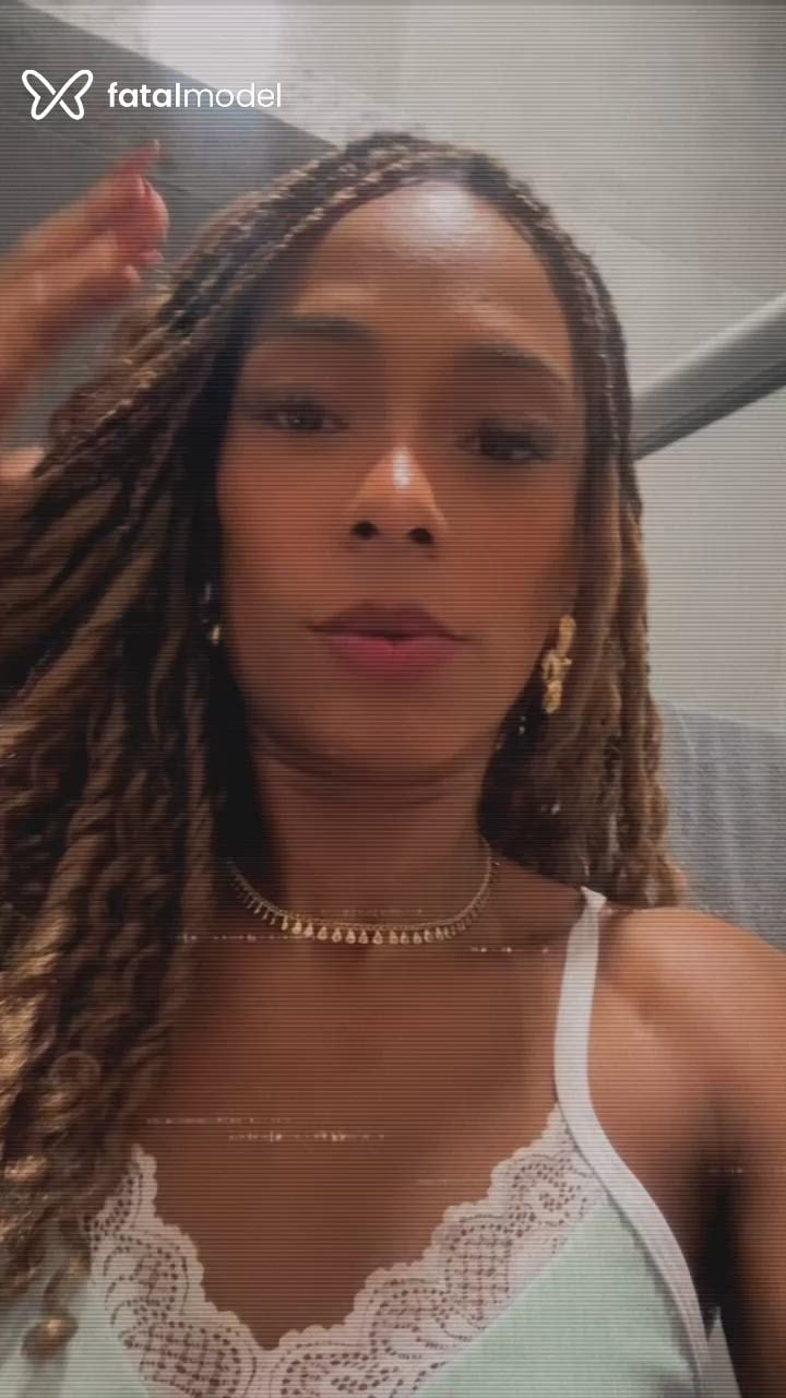 Acompanhante mulher morena (o) de olhos castanhos - Raissa Montez