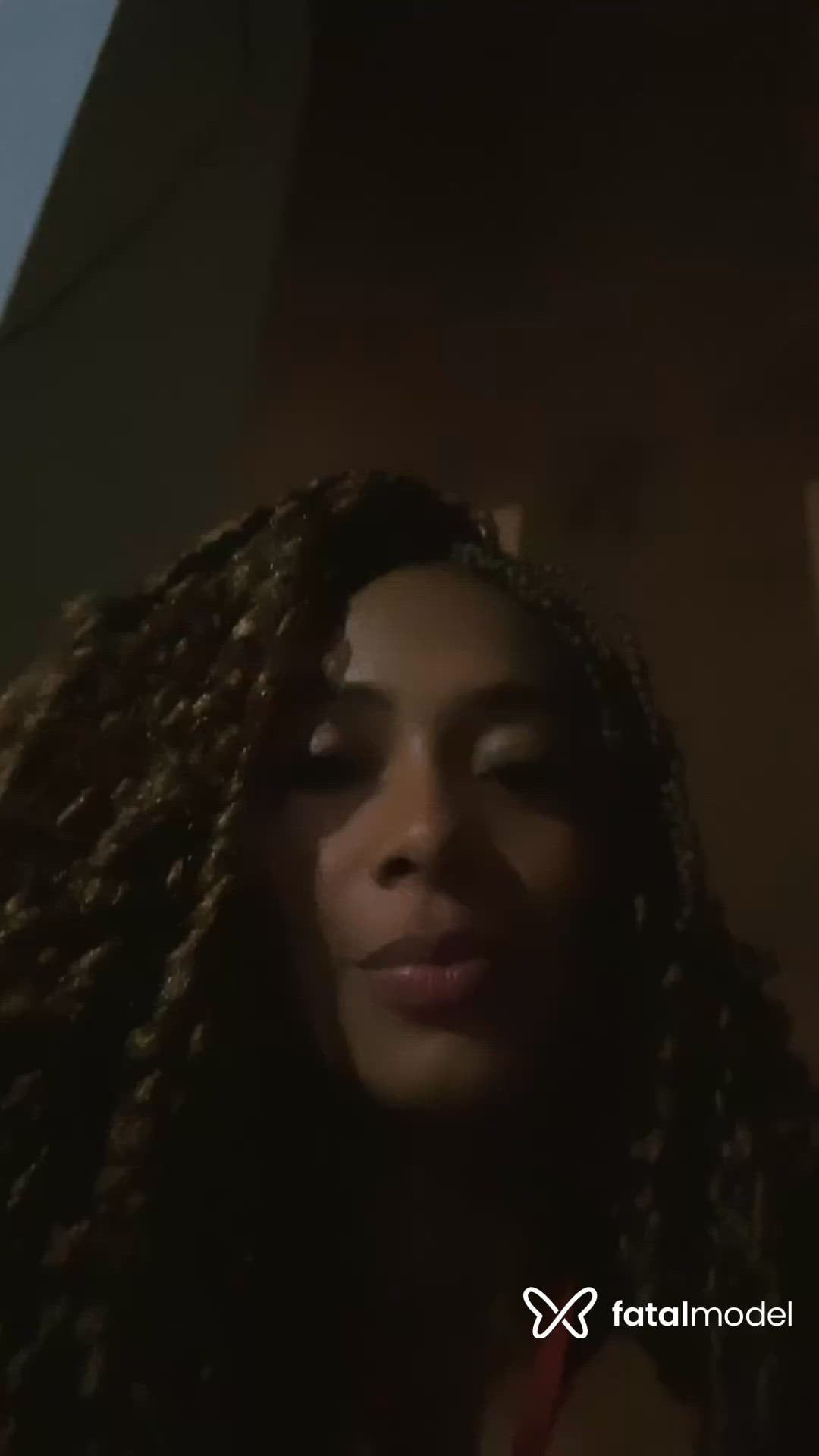 Acompanhante mulher morena (o) de olhos castanhos - Raissa Montez