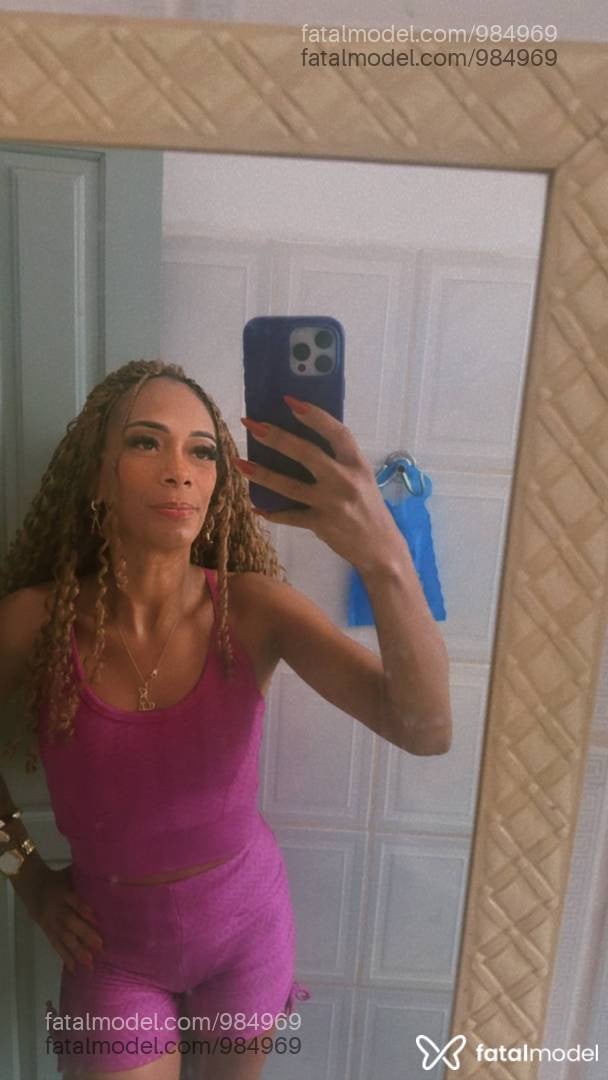 Acompanhante mulher morena (o) de olhos castanhos em Porto Seguro - Raissa Montez