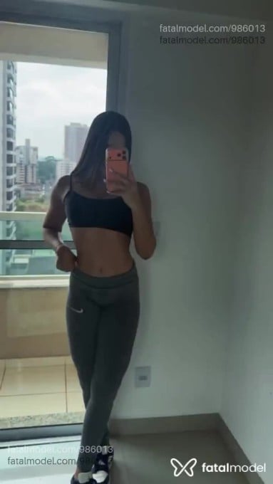 Acompanhante mulher com cabelo castanho de olhos castanhos em Sorocaba - Mel Ferraz