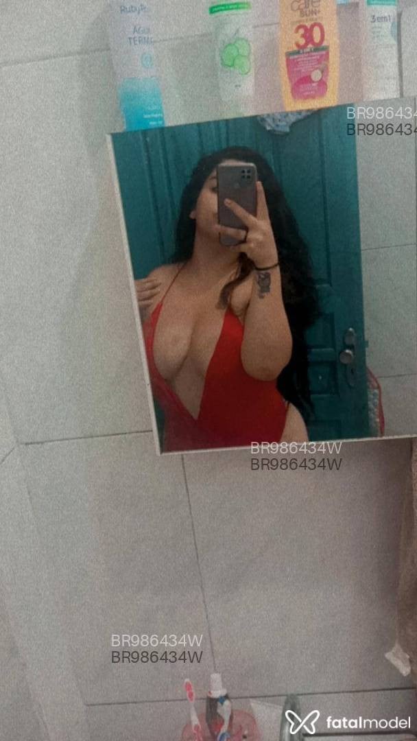Acompanhante mulher com cabelo castanho de olhos castanhos em Imbituba Acompanhante mulher com cabelo castanho de olhos castanhos em Imbituba - Cherry Paulista