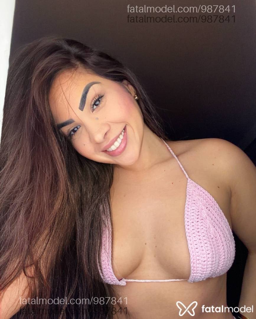 Acompanhante mulher morena (o) de olhos castanhos - Luara Muniz