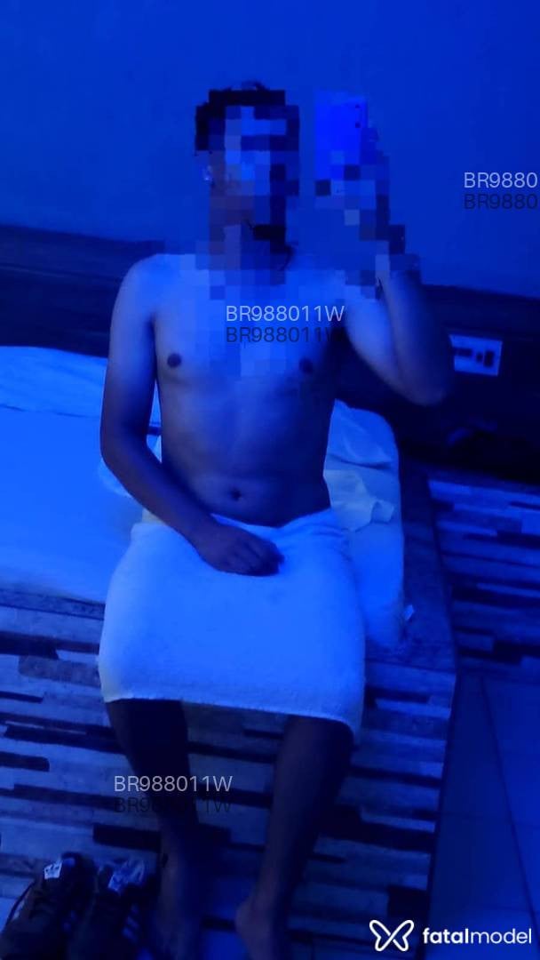 Acompanhante homem com cabelo castanho de olhos castanhos em Guaratinguetá - Aegon