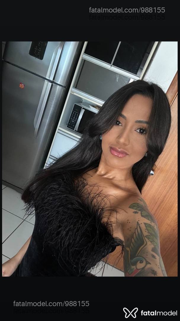 Acompanhante mulher morena (o) de olhos pretos - Laura