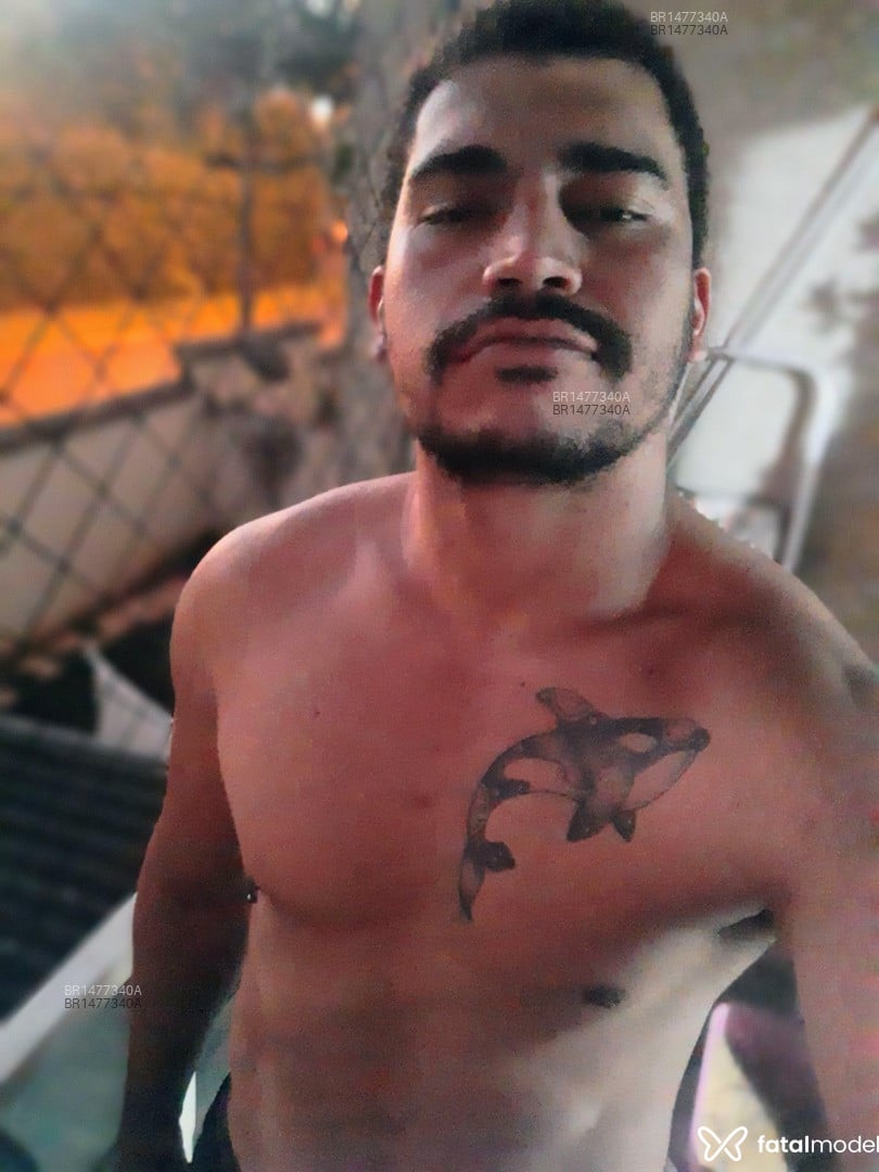 Acompanhante homem morena (o) de olhos castanhos em Londrina - Mateus
