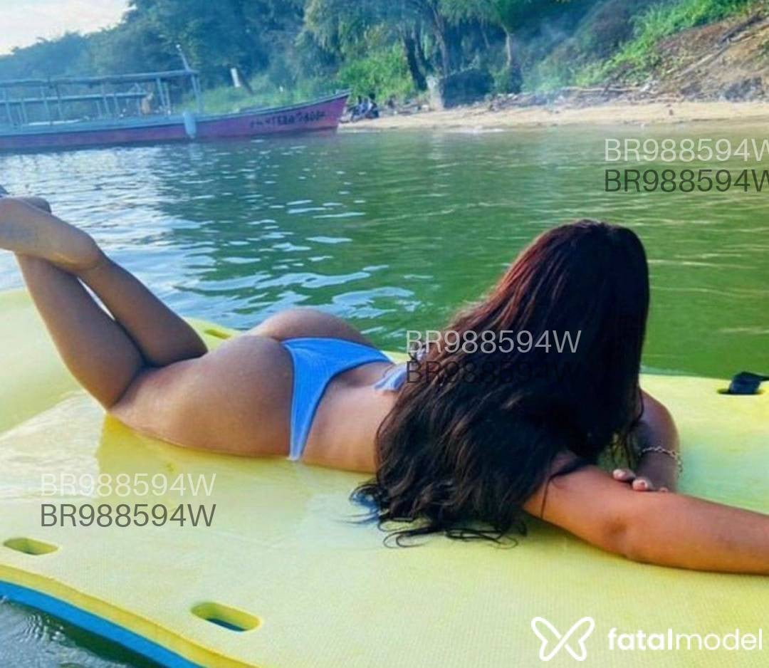 Acompanhante mulher morena (o) de olhos pretos em Camaçari Acompanhante mulher morena (o) de olhos pretos em Camaçari - Belinda