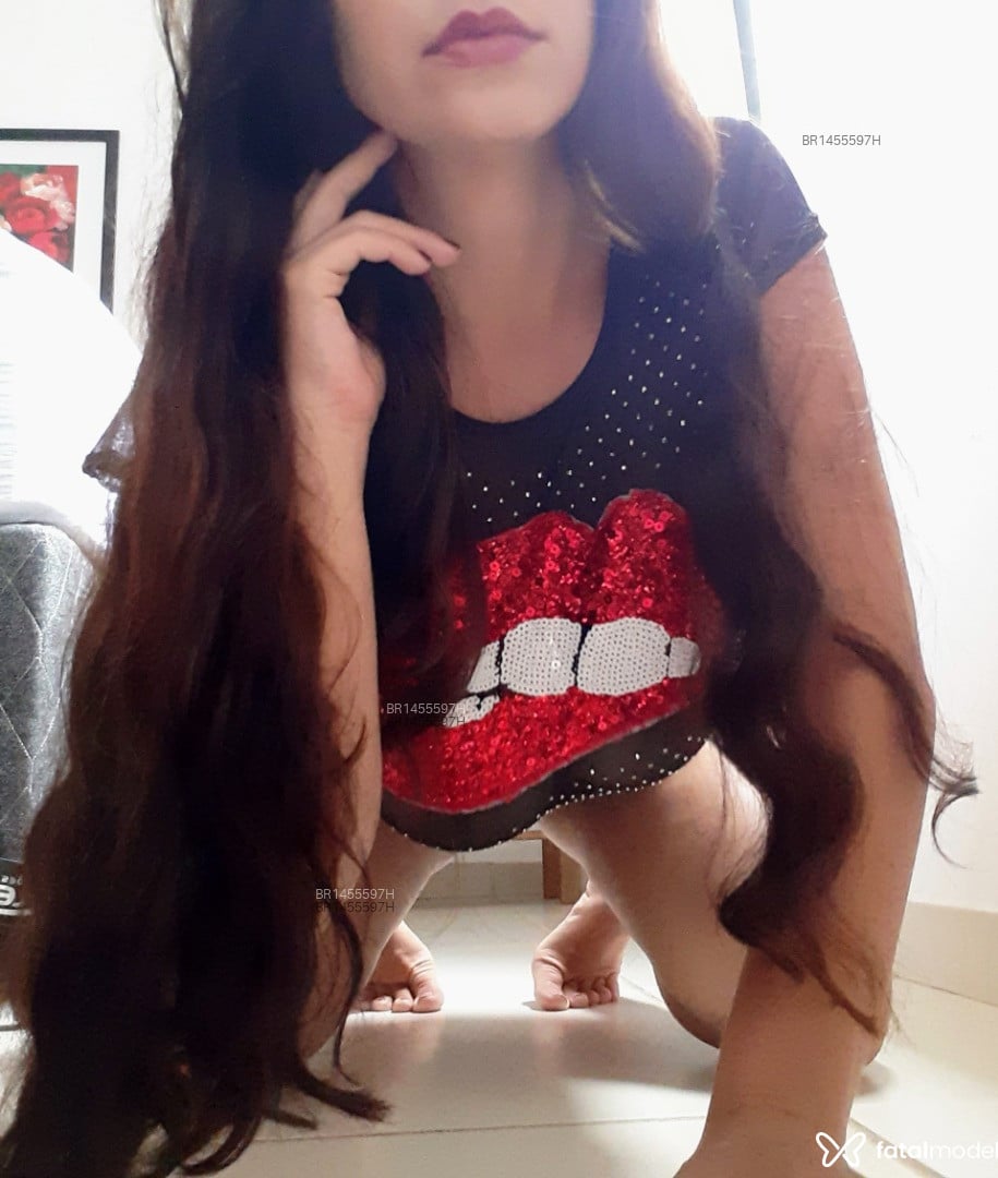 Acompanhante mulher com cabelo castanho de olhos castanhos em São Carlos - Ellen