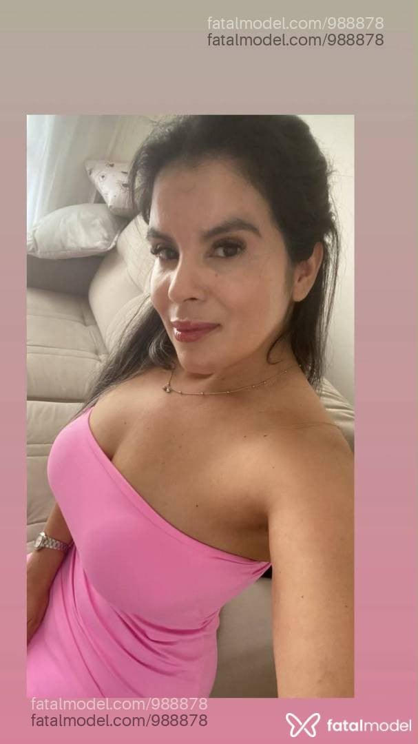 Acompanhante mulher morena (o) de olhos castanhos - Manuela Kipper