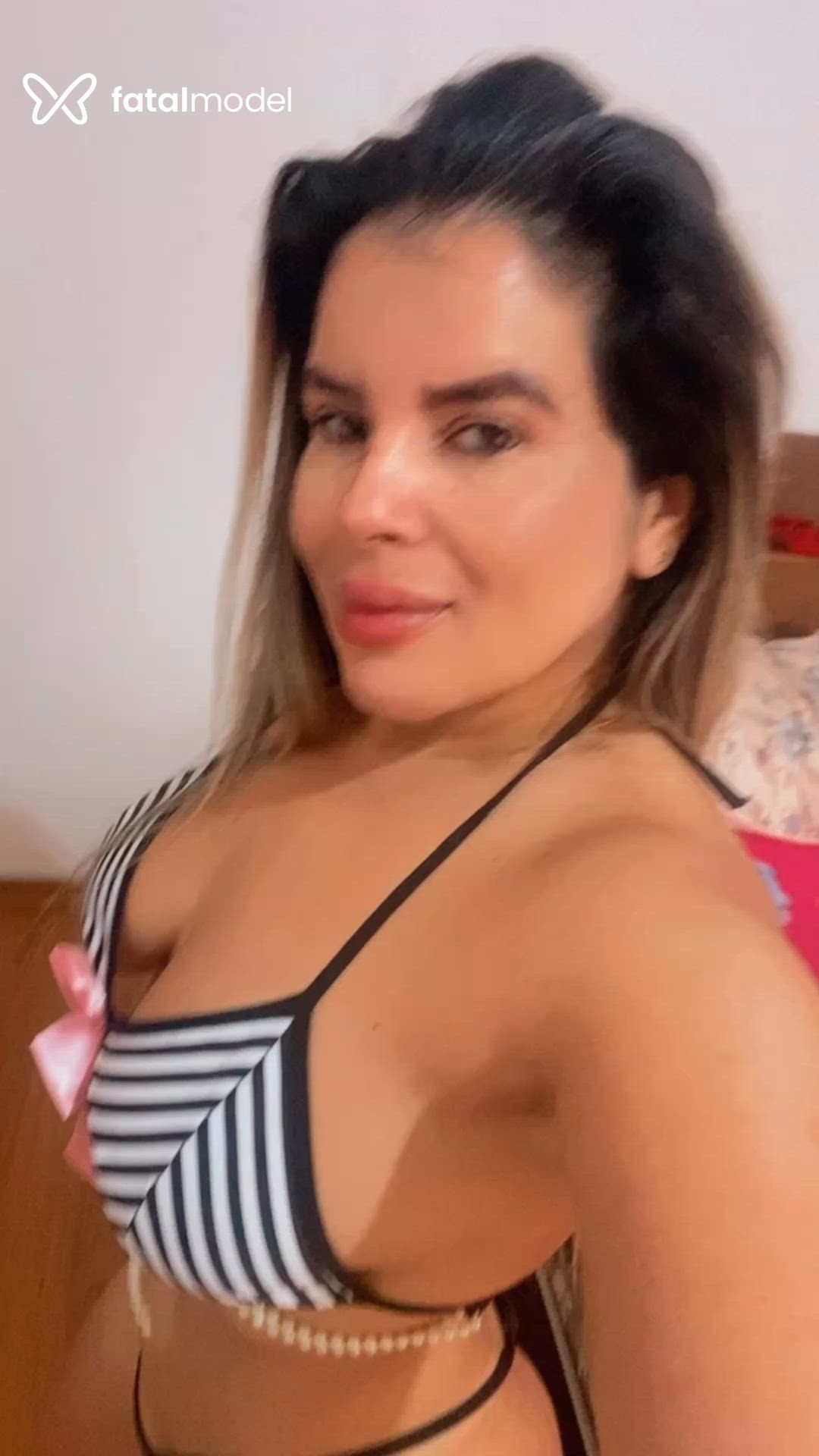 Acompanhante mulher loira (o) de olhos castanhos em Ijuí Acompanhante mulher loira (o) de olhos castanhos em Ijuí - Manuela Kipper