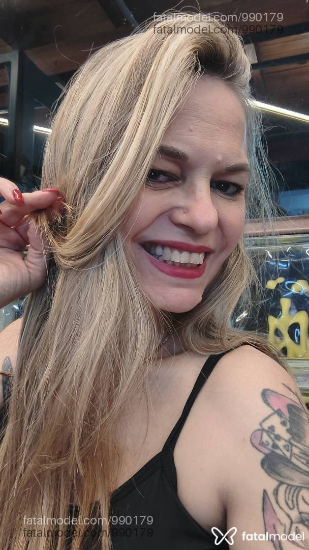 Acompanhante mulher loira (o) de olhos castanhos - Dudagaúcha
