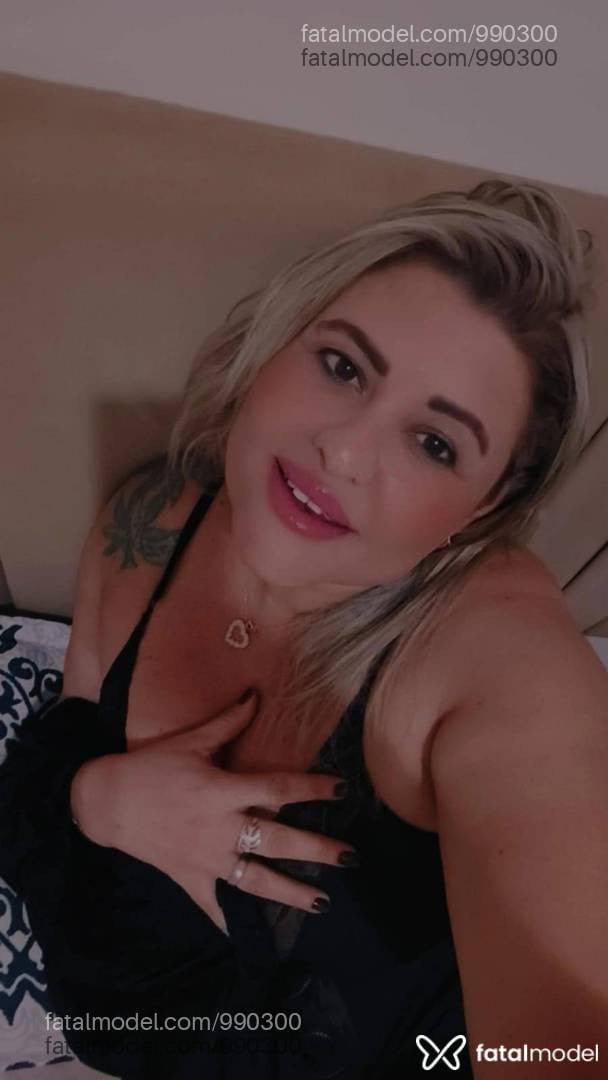 Acompanhante mulher loira (o) de olhos castanhos - Gaby Safra