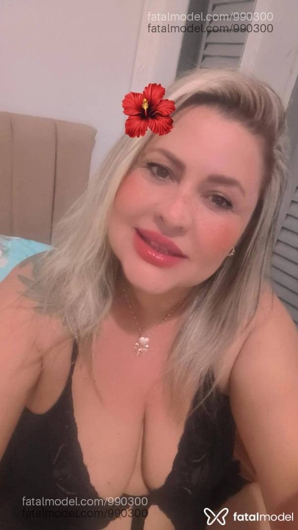 Acompanhante mulher loira (o) de olhos castanhos - Gaby Safra