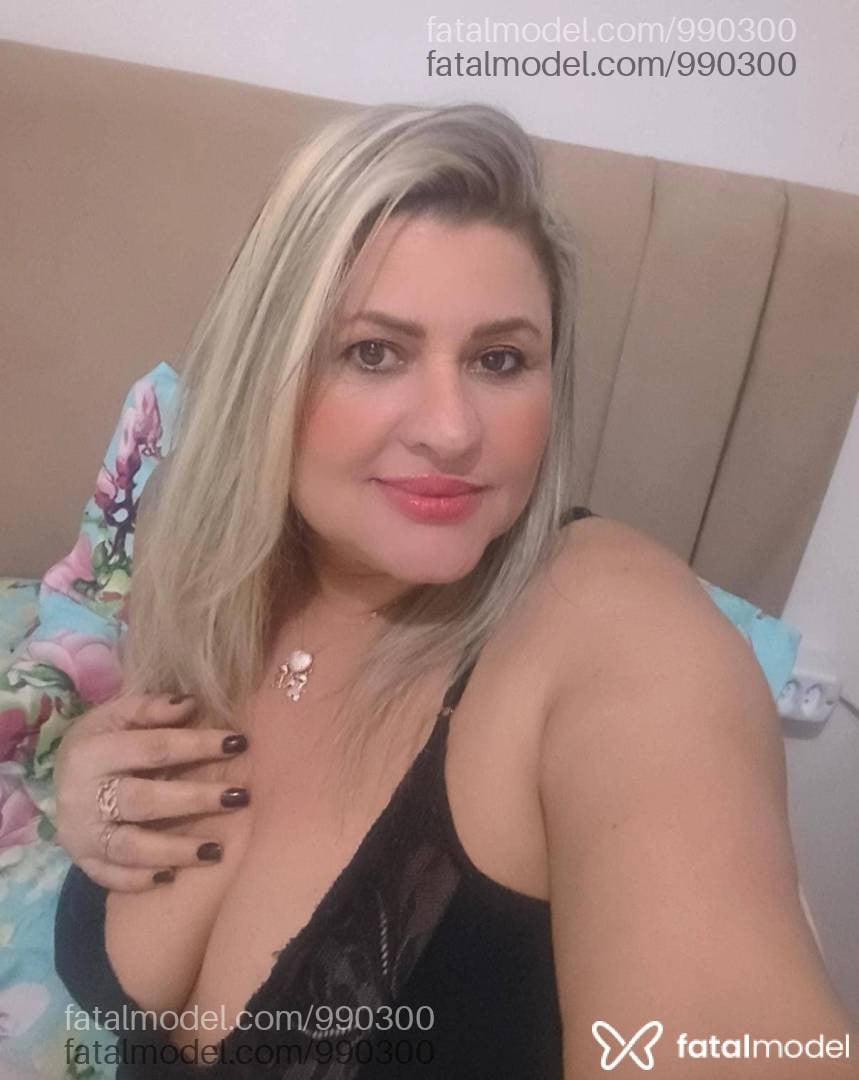 Acompanhante mulher loira (o) de olhos castanhos - Gaby Safra