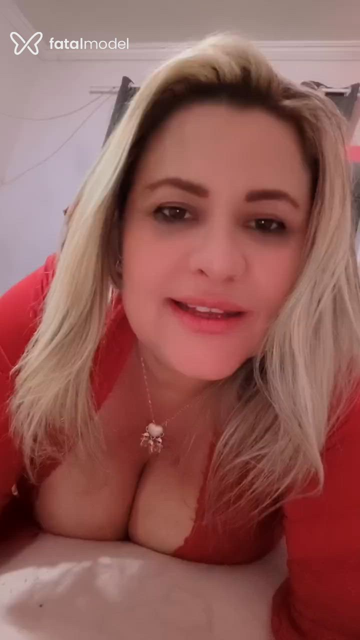 Acompanhante mulher loira (o) de olhos castanhos - Gaby Safra