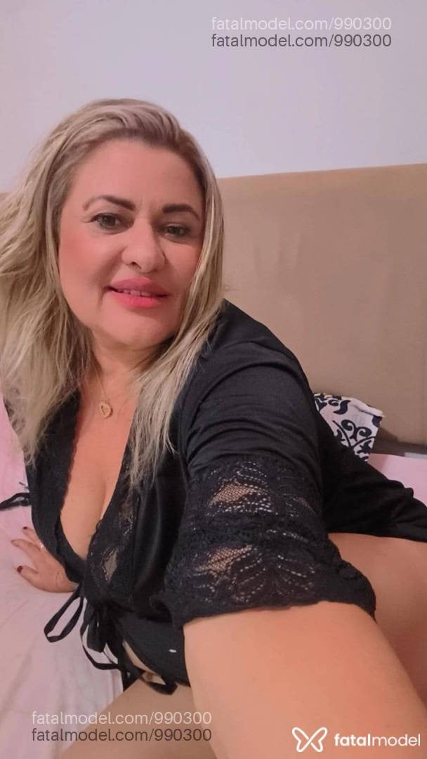 Acompanhante mulher loira (o) de olhos castanhos - Gaby Safra