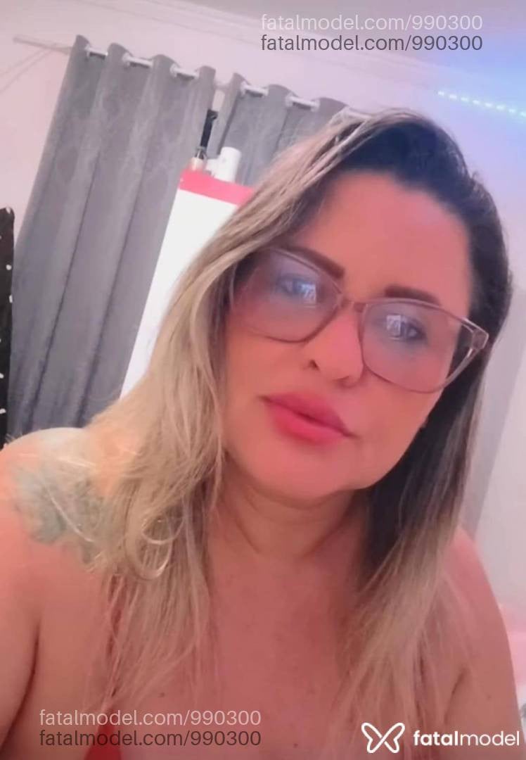 Acompanhante mulher loira (o) de olhos castanhos - Gaby Safra